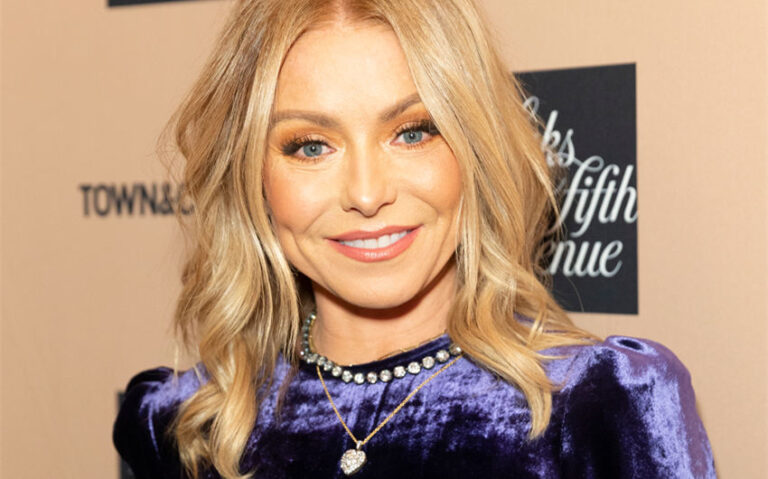kelly ripa net worth